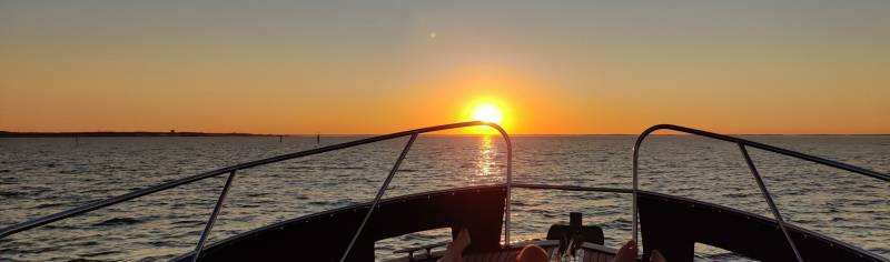 Privatisation d’un bateau pour balade au crépuscule avec coucher de soleil à Arcachon