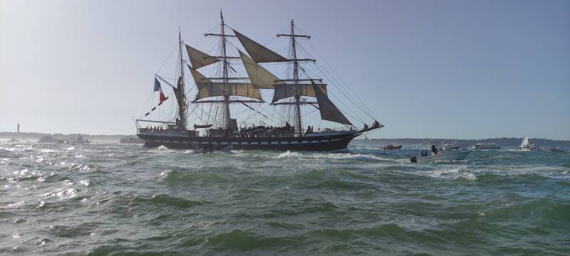 Promotion exceptionnelle : Accueillez le Belem en bateau depuis l'eau à Arcachon !