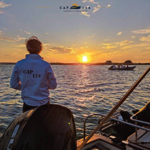 Privatisation d’un bateau pour balade au crépuscule avec coucher de soleil à Arcachon
