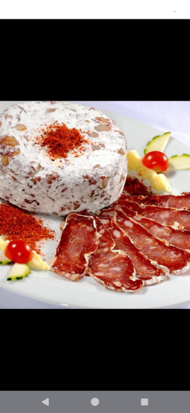 Savourez nos délicieux plateaux basques lors d'une balade en bateau sur le bassin d'Arcachon